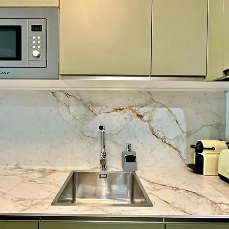 La Casita 2br - Pool, Parking & Aircon * Candelaria