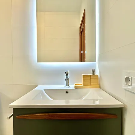 Apartment La Casita 2br - Pool, Parking & Aircon Candelaria