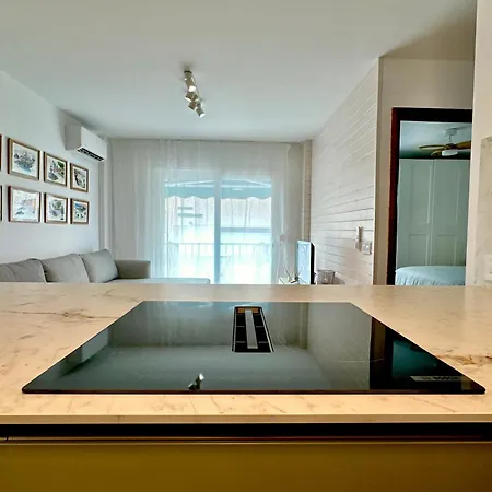 La Casita 2br - Pool, Parking & Aircon Apartment Candelaria
